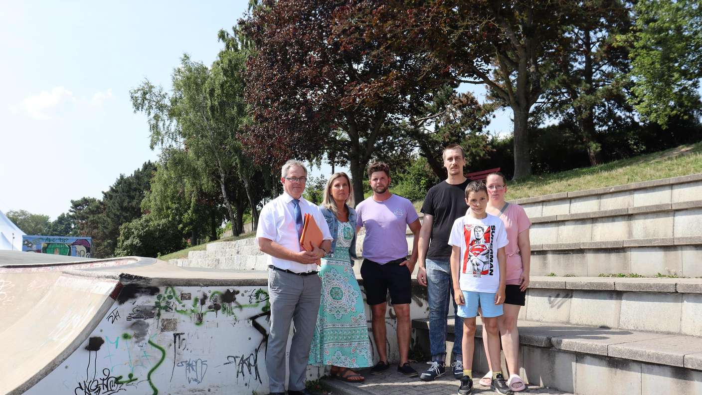 39321425 zwei kinder sind 2025 am pumptrack in vellmar gestuetzt und haben sich schwer verletzt es geht um die stelle auf dem bild die jungen dachten die 3m7a